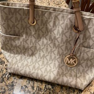 Michael Kors Large White Shoulder Bag